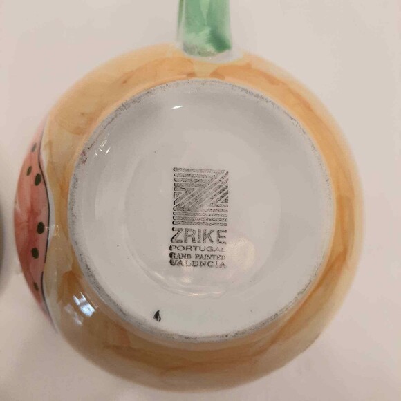 Retired zrike cappacino/coffee mugs hand painted yellow with strawberies - Picture 7 of 7